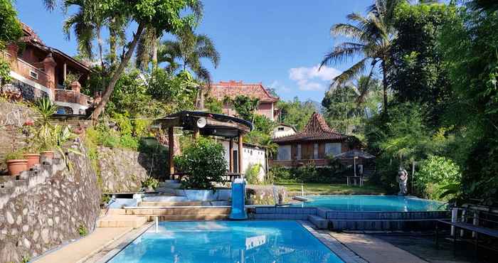 Swimming Pool Puri Agung Resort & Hotel