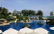 สระว่ายน้ำ 7 Destination Resorts HuaHin Cha Am Beach Resort & Spa