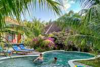 Swimming Pool Tarzan Marriott on Penida