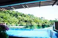 Kolam Renang Hillside Ocean View Penthouse with Private Pool 