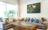Lobi 4 Hillside Ocean View Penthouse with Private Pool 