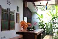 ล็อบบี้ Omahku Dewe - 4 Bedrooms Guest House