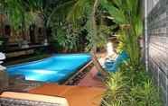 Swimming Pool 7 Green Palace Homestay Nusa Penida