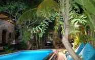 Swimming Pool 3 Green Palace Homestay Nusa Penida