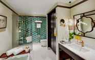 Toilet Kamar 7 Little Riverside . A Luxury Hotel & Spa