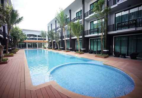 Swimming Pool Namthong Nan Hotel