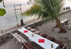 Common Space 7 Maryan Moyo Bungalows Bar & Resto