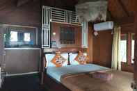 CleanAccommodation Maryan Moyo Bungalows Bar & Resto