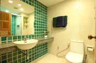 In-room Bathroom serena sathorn suites