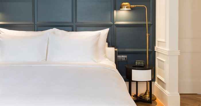 Bedroom Bach Suites Saigon, a Member of Design Hotels