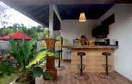 Bar, Cafe and Lounge 4 Tegal Sari Homestay