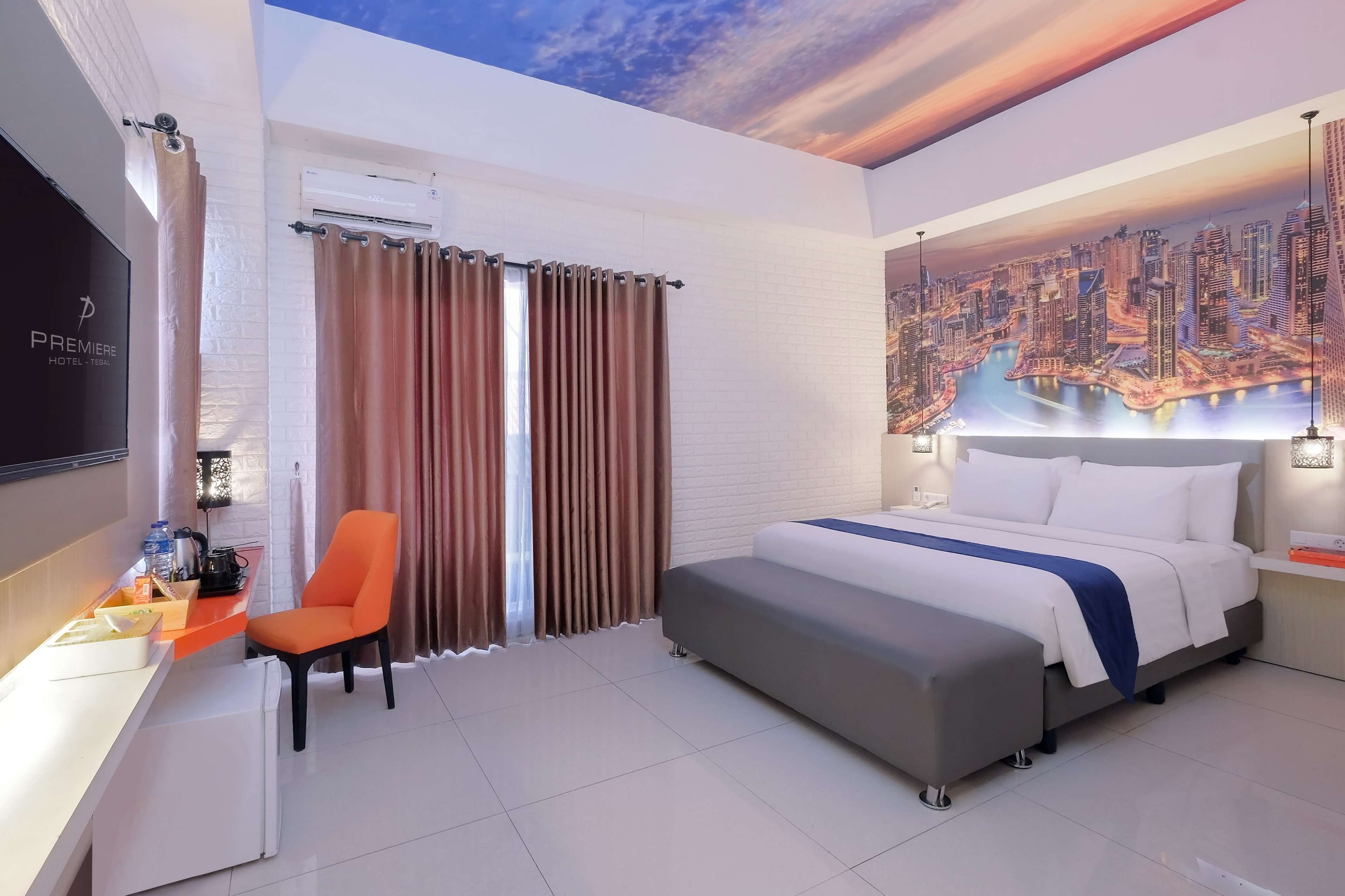 Room rate Premiere Hotel Tegal Managed by Dafam , East Tegal from 1210