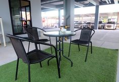 로비 3 Dos's House