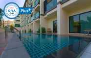 สระว่ายน้ำ 2 Airport Beach Hotel Phuket (SHA +)