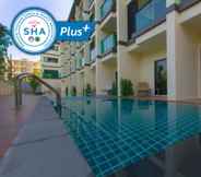 สระว่ายน้ำ 2 Airport Beach Hotel Phuket (SHA +)