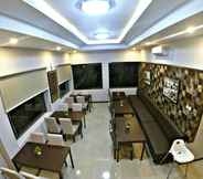 Restaurant 6 Front One Boutique Brani Solo