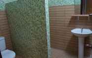 In-room Bathroom 5 Huan Kham Nan