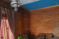 Sảnh chờ Family stay at Omah Sundak Jogosegoro 3 Bedroom