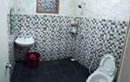 In-room Bathroom 5 Villa Bayu Lembang