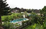 สระว่ายน้ำ 4 Mimpi Manis Villa Ubud