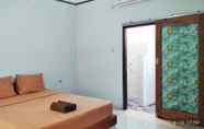 Kamar Tidur 3 Kebun Homestay Kuta