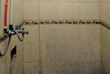 객실 내 욕실 Penginapan Purnama