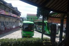 외관 Penginapan Purnama