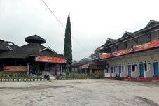 로비 Penginapan Purnama