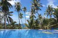 Swimming Pool Koh Kood Beach Resort