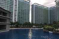 Exterior Azure Urban Resort Residences by Jennifer