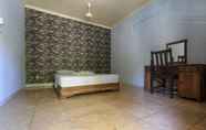 Kamar Tidur 3 Sekar Kuning Guest House