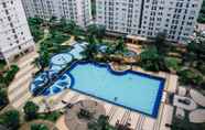 Swimming Pool 5 Apartment Kalibata City by Yama Room