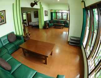 Lobby 2 Full House at Villa Edelweiss Baturraden 3 - Seven Bedroom