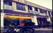 Luar Bangunan 2 GM Holiday Hotel