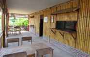 Bar, Cafe and Lounge 3 Fajar Gunawan Homestay