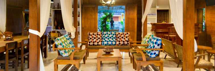 Lobby The Cabin Garden Villa Yogyakarta - 7 Bedrooms