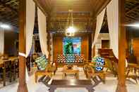 Lobby The Cabin Garden Villa Yogyakarta - 7 Bedrooms