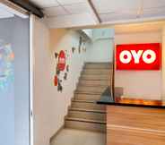 Lobby 3 OYO 106 Sarkawi Residence Near Kartini Hospital