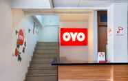 Lobby 4 OYO 106 Sarkawi Residence Near Kartini Hospital