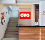 Lobby 4 OYO 106 Sarkawi Residence Near Kartini Hospital