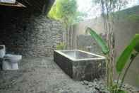 Toilet Kamar Baha Baha Villas