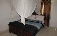 Kamar Tidur 4 Arwanty Bungalow & Restaurant