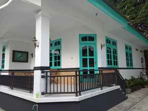 Bangunan 4 Cozy Villa 3 Bedrooms at Pondok Jempol Tawangmangu