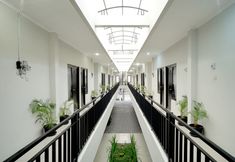 Lobby 6 D'Paragon UPN