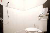 In-room Bathroom D'Paragon UPN