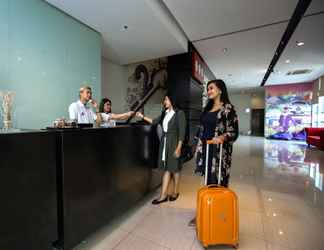 Lobby 2 FOX Lite Hotel Metro Indah - Bandung