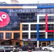 Bên ngoài 3 Super OYO 156 YP Boutique Hotel