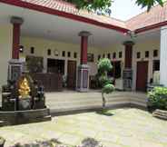 Lobi 2 Bali Kuwi Hotel