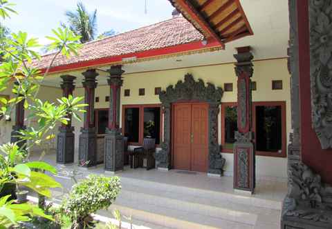 Bangunan Hotel Puri Bali