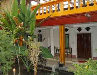 Bên ngoài 2 Embun Homestay